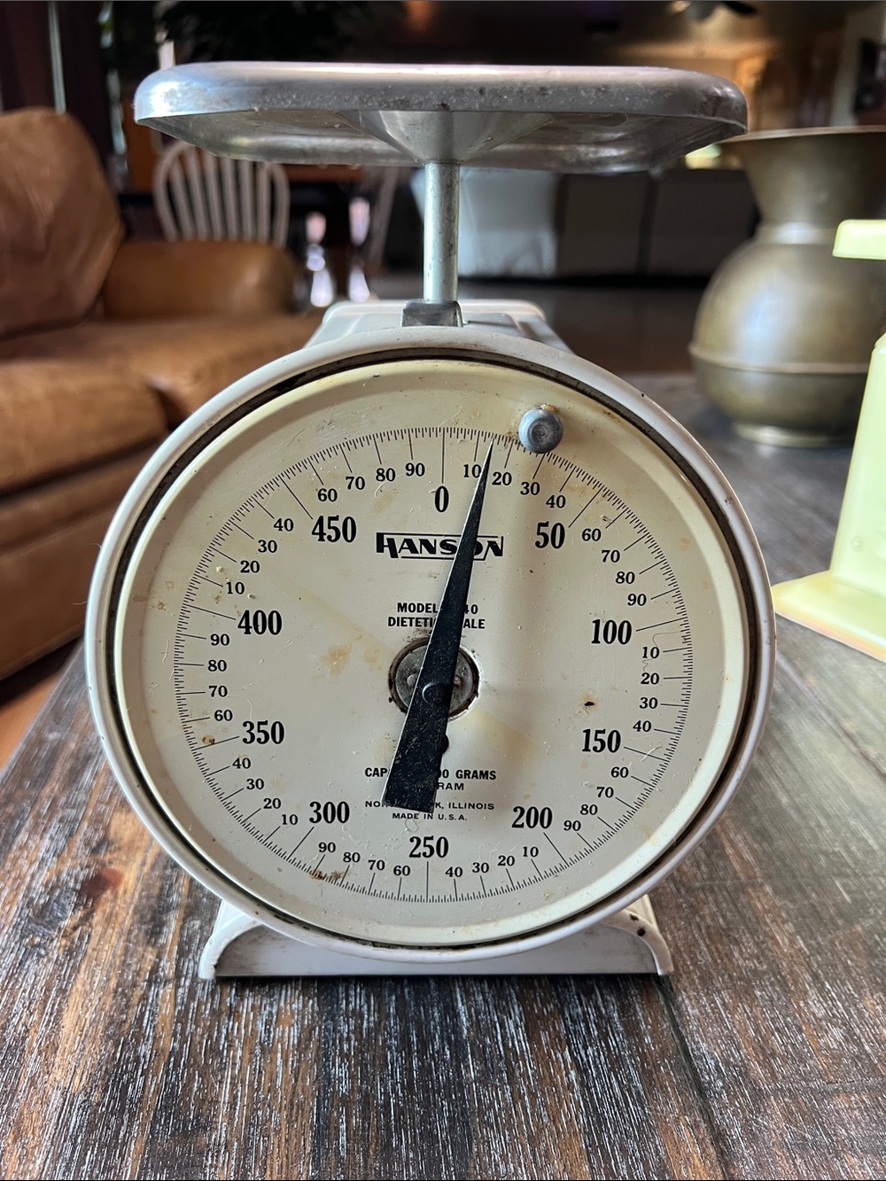 Hanson Model 1440 Vintage Kitchen Scale - Cream